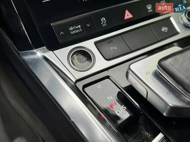 Черный Ауди E-Tron, объемом двигателя 0 л и пробегом 159 тыс. км за 24000 $, фото 91 на Automoto.ua