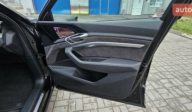Чорний Ауді E-Tron, об'ємом двигуна 0 л та пробігом 120 тис. км за 33500 $, фото 88 на Automoto.ua
