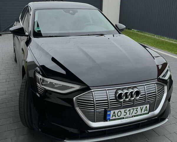Черный Ауди E-Tron, объемом двигателя 0 л и пробегом 76 тыс. км за 27900 $, фото 1 на Automoto.ua