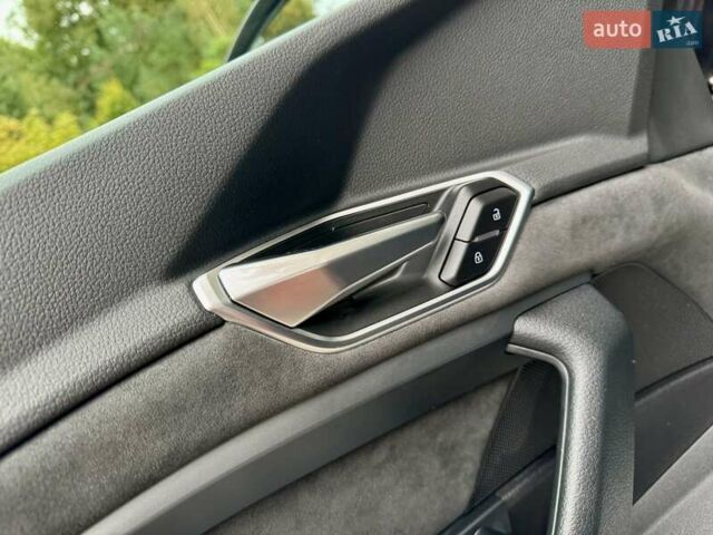 Чорний Ауді E-Tron, об'ємом двигуна 0 л та пробігом 159 тис. км за 24500 $, фото 69 на Automoto.ua