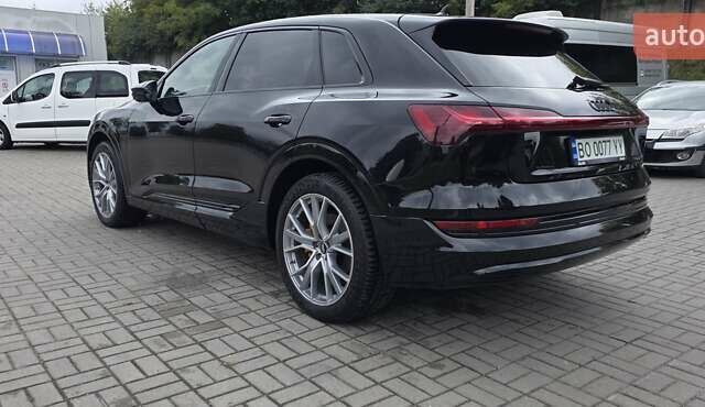 Чорний Ауді E-Tron, об'ємом двигуна 0 л та пробігом 138 тис. км за 29900 $, фото 25 на Automoto.ua