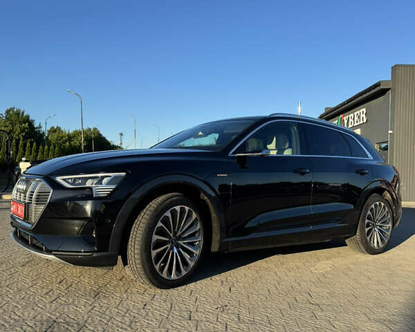 Черный Ауди E-Tron, объемом двигателя 0 л и пробегом 35 тыс. км за 41338 $, фото 2 на Automoto.ua