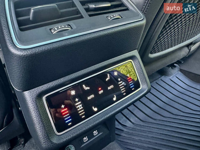 Черный Ауди E-Tron, объемом двигателя 0 л и пробегом 82 тыс. км за 37777 $, фото 78 на Automoto.ua