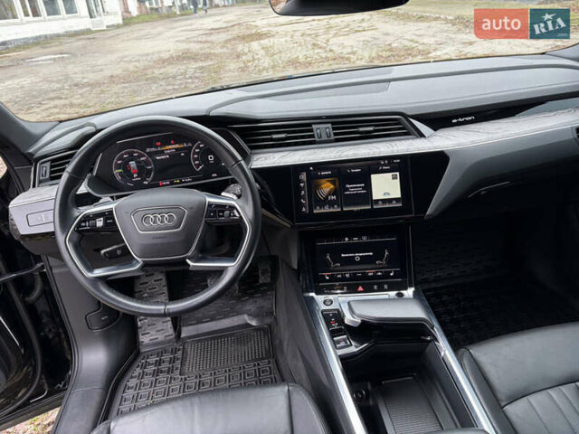 Чорний Ауді E-Tron, об'ємом двигуна 0 л та пробігом 126 тис. км за 27000 $, фото 12 на Automoto.ua