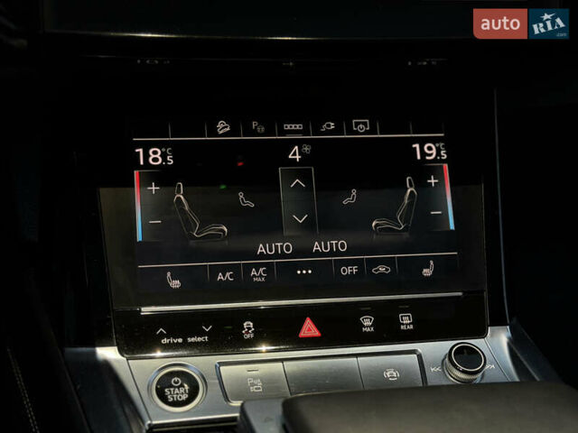 Чорний Ауді E-Tron, об'ємом двигуна 0 л та пробігом 84 тис. км за 36000 $, фото 54 на Automoto.ua