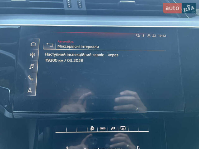 Чорний Ауді E-Tron, об'ємом двигуна 0 л та пробігом 35 тис. км за 40950 $, фото 34 на Automoto.ua