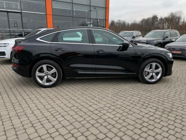 Чорний Ауді E-Tron, об'ємом двигуна 0 л та пробігом 81 тис. км за 36500 $, фото 7 на Automoto.ua
