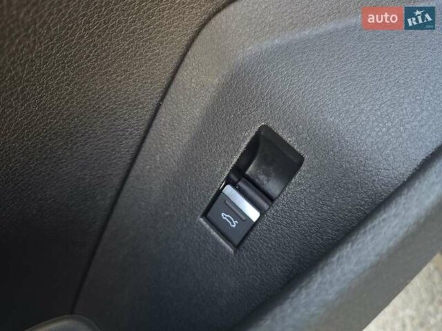Чорний Ауді E-Tron, об'ємом двигуна 0 л та пробігом 73 тис. км за 37499 $, фото 31 на Automoto.ua