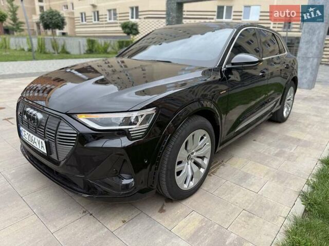 Черный Ауди E-Tron, объемом двигателя 0 л и пробегом 30 тыс. км за 45000 $, фото 3 на Automoto.ua