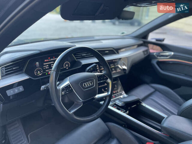 Чорний Ауді E-Tron, об'ємом двигуна 0 л та пробігом 35 тис. км за 40950 $, фото 27 на Automoto.ua
