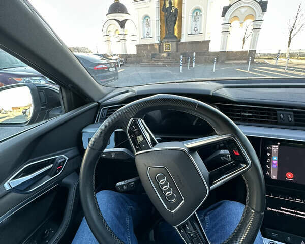 Черный Ауди E-Tron, объемом двигателя 0 л и пробегом 120 тыс. км за 32555 $, фото 28 на Automoto.ua