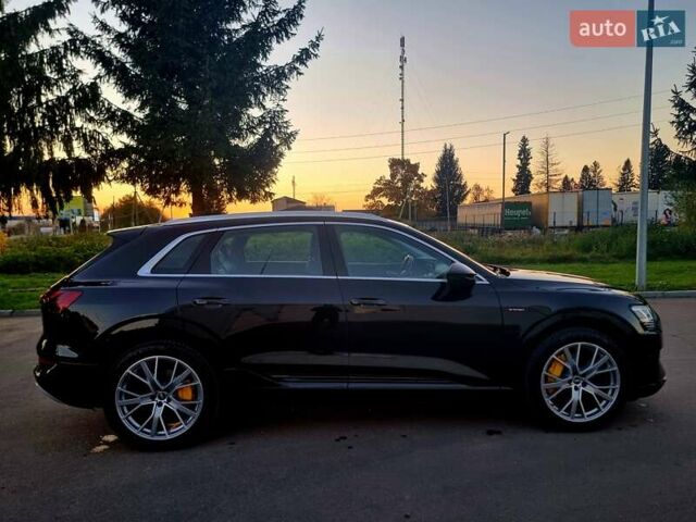 Черный Ауди E-Tron, объемом двигателя 0 л и пробегом 70 тыс. км за 32500 $, фото 31 на Automoto.ua
