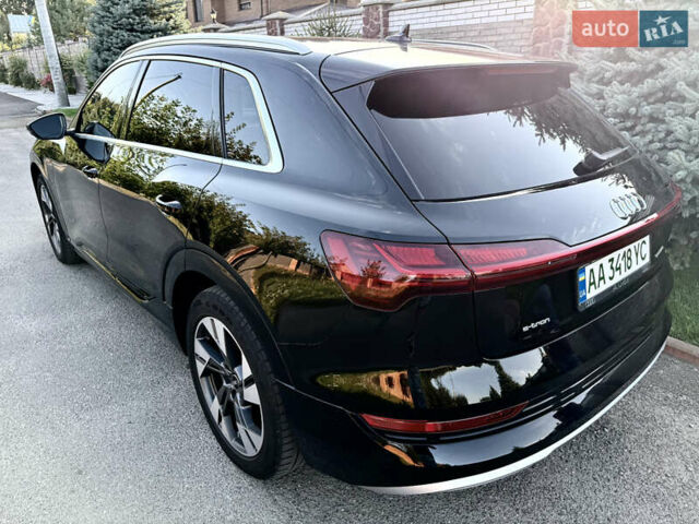 Черный Ауди E-Tron, объемом двигателя 0 л и пробегом 140 тыс. км за 29299 $, фото 11 на Automoto.ua