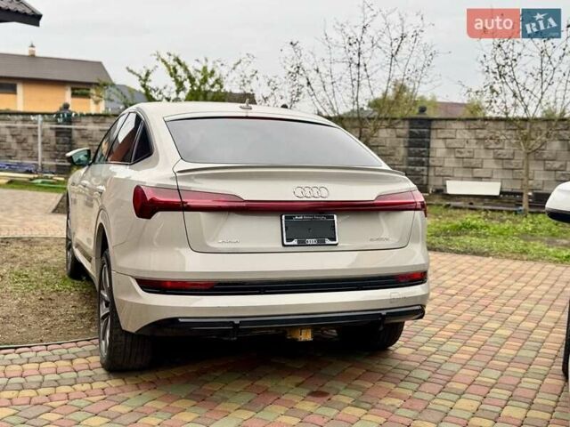 Черный Ауди E-Tron, объемом двигателя 0 л и пробегом 60 тыс. км за 32000 $, фото 2 на Automoto.ua