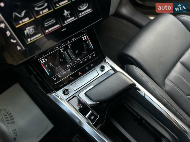 Черный Ауди E-Tron, объемом двигателя 0 л и пробегом 49 тыс. км за 44699 $, фото 60 на Automoto.ua