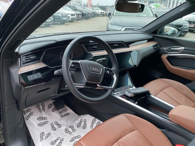 Чорний Ауді E-Tron, об'ємом двигуна 0 л та пробігом 38 тис. км за 33900 $, фото 10 на Automoto.ua