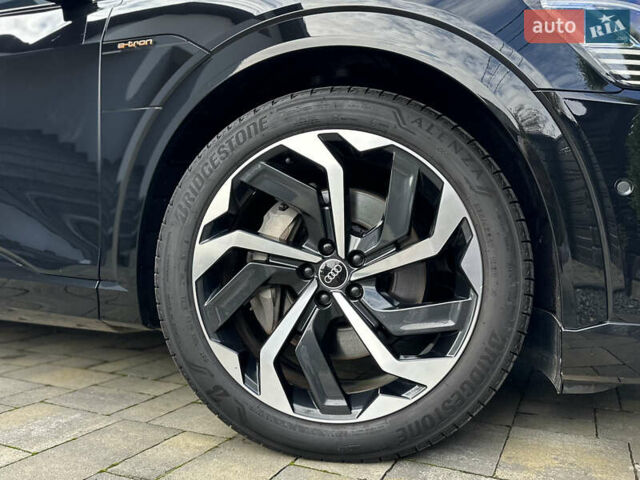 Черный Ауди E-Tron, объемом двигателя 0 л и пробегом 49 тыс. км за 44699 $, фото 30 на Automoto.ua