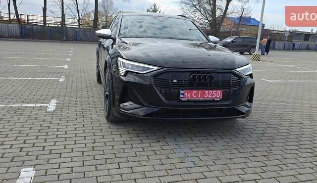 Черный Ауди E-Tron, объемом двигателя 0 л и пробегом 54 тыс. км за 43500 $, фото 9 на Automoto.ua