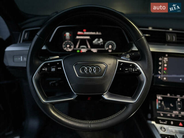 Чорний Ауді E-Tron, об'ємом двигуна 0 л та пробігом 84 тис. км за 36000 $, фото 53 на Automoto.ua
