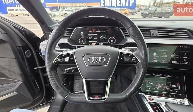 Черный Ауди E-Tron, объемом двигателя 0 л и пробегом 54 тыс. км за 43500 $, фото 113 на Automoto.ua