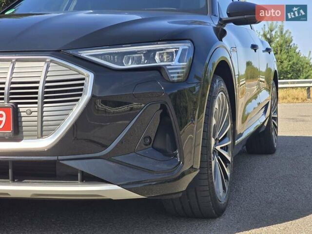 Чорний Ауді E-Tron, об'ємом двигуна 0 л та пробігом 73 тис. км за 37499 $, фото 14 на Automoto.ua