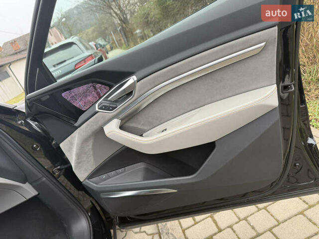 Чорний Ауді E-Tron, об'ємом двигуна 0 л та пробігом 87 тис. км за 39500 $, фото 9 на Automoto.ua