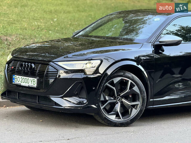 Чорний Ауді E-Tron, об'ємом двигуна 0 л та пробігом 79 тис. км за 44200 $, фото 4 на Automoto.ua