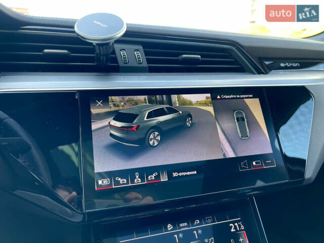 Черный Ауди E-Tron, объемом двигателя 0 л и пробегом 33 тыс. км за 53450 $, фото 27 на Automoto.ua