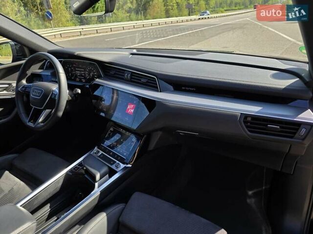 Чорний Ауді E-Tron, об'ємом двигуна 0 л та пробігом 73 тис. км за 37499 $, фото 60 на Automoto.ua