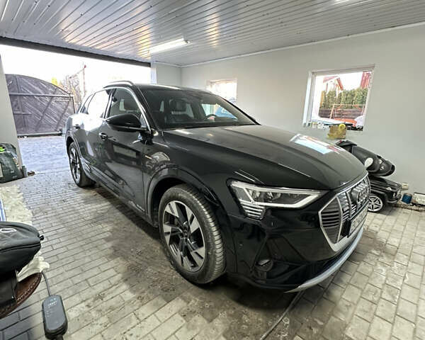 Черный Ауди E-Tron, объемом двигателя 0 л и пробегом 120 тыс. км за 32555 $, фото 51 на Automoto.ua