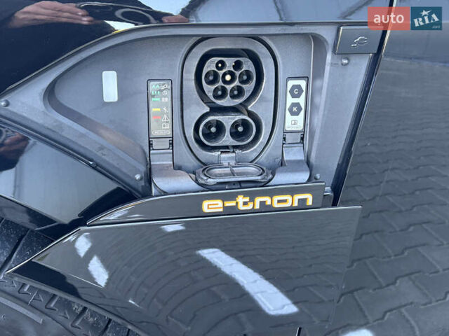 Чорний Ауді E-Tron, об'ємом двигуна 0 л та пробігом 95 тис. км за 36599 $, фото 79 на Automoto.ua