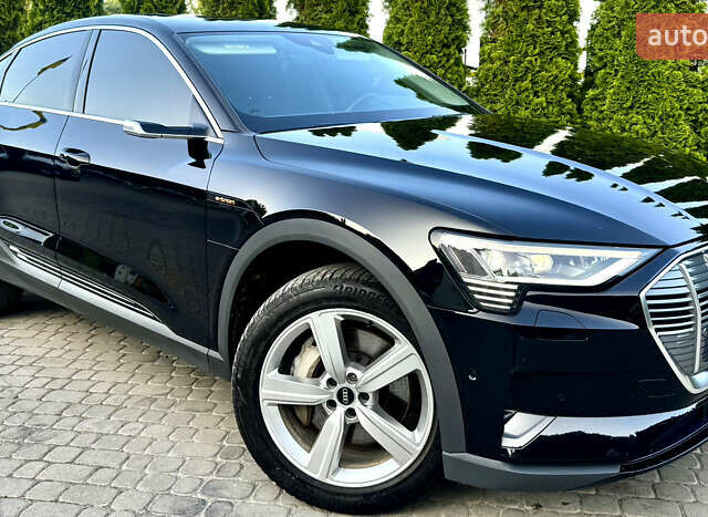 Черный Ауди E-Tron, объемом двигателя 0 л и пробегом 82 тыс. км за 37777 $, фото 30 на Automoto.ua