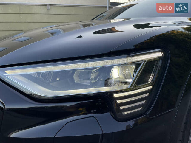 Чорний Ауді E-Tron, об'ємом двигуна 0 л та пробігом 35 тис. км за 40950 $, фото 5 на Automoto.ua