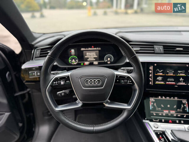 Чорний Ауді E-Tron, об'ємом двигуна 0 л та пробігом 54 тис. км за 37990 $, фото 17 на Automoto.ua