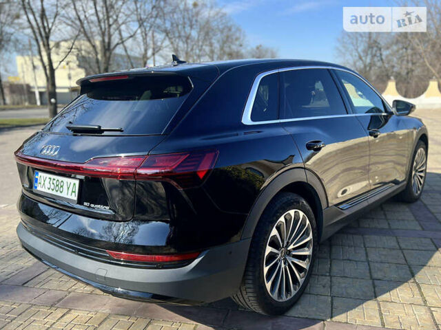 Чорний Ауді E-Tron, об'ємом двигуна 0 л та пробігом 13 тис. км за 37500 $, фото 8 на Automoto.ua