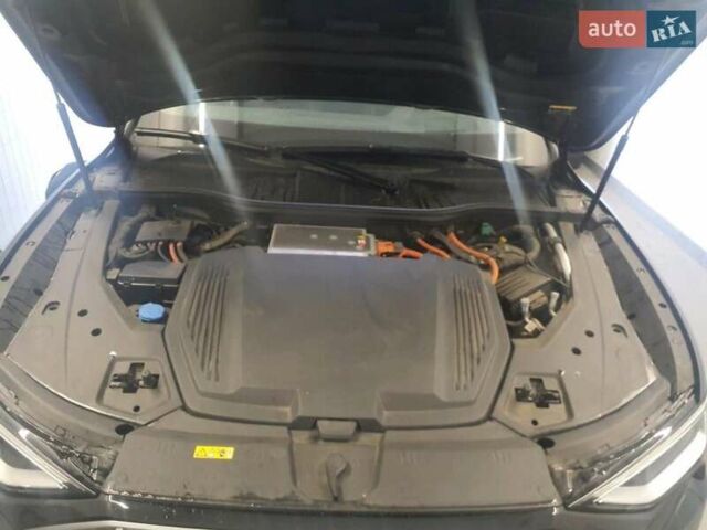 Черный Ауди E-Tron, объемом двигателя 0 л и пробегом 99 тыс. км за 29999 $, фото 9 на Automoto.ua