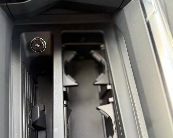 Чорний Ауді E-Tron, об'ємом двигуна 0 л та пробігом 34 тис. км за 28999 $, фото 24 на Automoto.ua