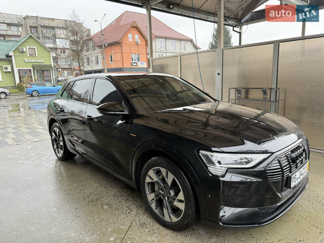 Черный Ауди E-Tron, объемом двигателя 0 л и пробегом 150 тыс. км за 27500 $, фото 12 на Automoto.ua