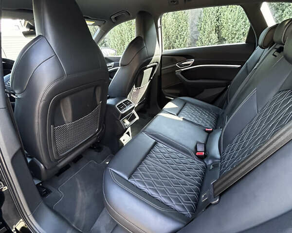 Черный Ауди E-Tron, объемом двигателя 0 л и пробегом 95 тыс. км за 39900 $, фото 23 на Automoto.ua