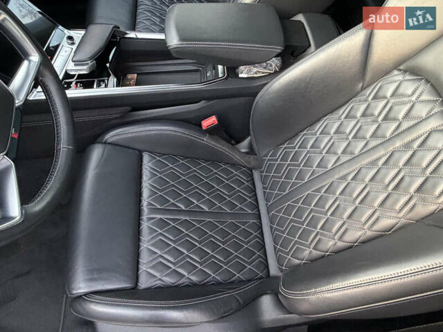 Черный Ауди E-Tron, объемом двигателя 0 л и пробегом 71 тыс. км за 38470 $, фото 39 на Automoto.ua