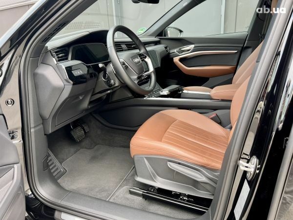 Черный Ауди E-Tron, объемом двигателя 0 л и пробегом 29 тыс. км за 57900 $, фото 10 на Automoto.ua