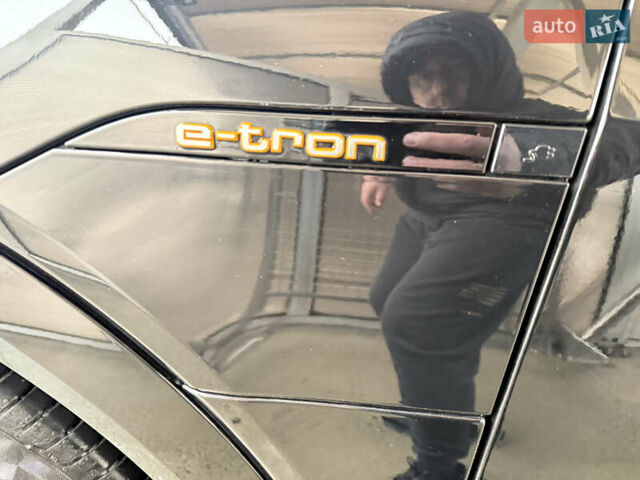 Черный Ауди E-Tron, объемом двигателя 0 л и пробегом 150 тыс. км за 27500 $, фото 42 на Automoto.ua