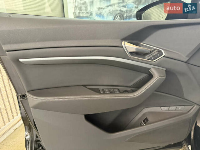 Черный Ауди E-Tron, объемом двигателя 0 л и пробегом 150 тыс. км за 27500 $, фото 36 на Automoto.ua