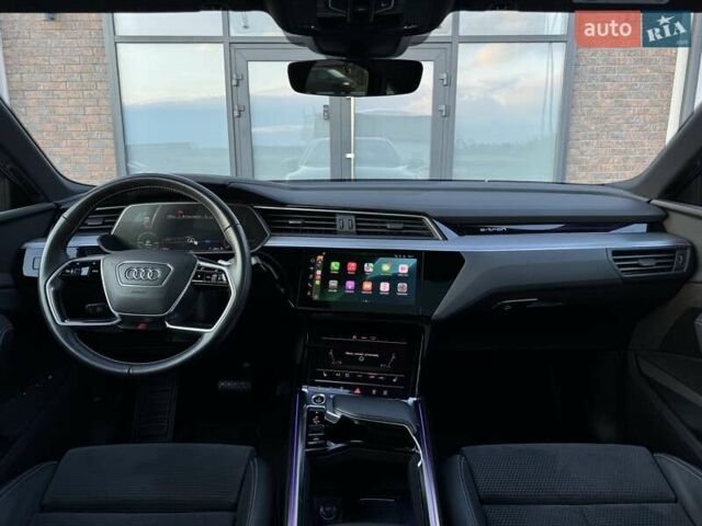 Черный Ауди E-Tron, объемом двигателя 0 л и пробегом 120 тыс. км за 29500 $, фото 49 на Automoto.ua