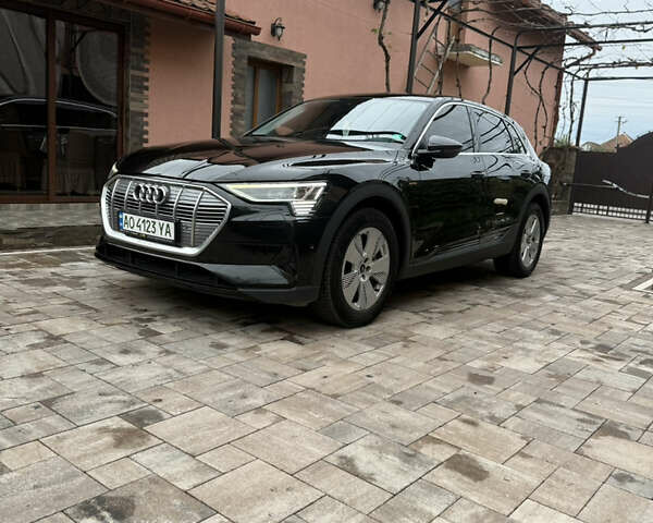 Черный Ауди E-Tron, объемом двигателя 0 л и пробегом 158 тыс. км за 26900 $, фото 7 на Automoto.ua