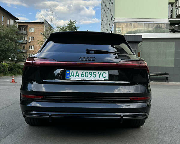 Черный Ауди E-Tron, объемом двигателя 0 л и пробегом 23 тыс. км за 35900 $, фото 2 на Automoto.ua
