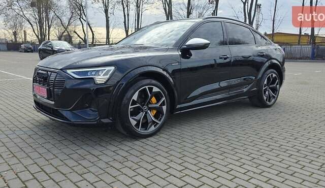 Черный Ауди E-Tron, объемом двигателя 0 л и пробегом 54 тыс. км за 43500 $, фото 2 на Automoto.ua