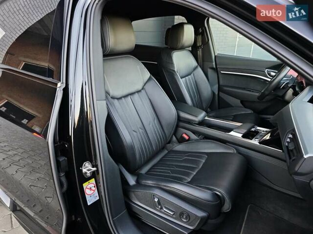 Чорний Ауді E-Tron, об'ємом двигуна 0 л та пробігом 34 тис. км за 49499 $, фото 54 на Automoto.ua