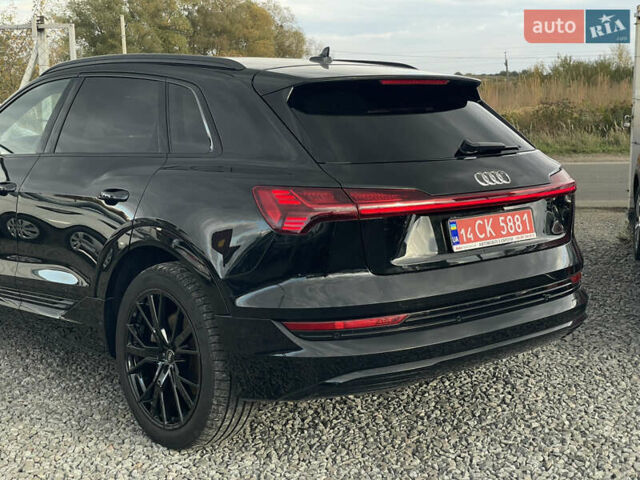 Чорний Ауді E-Tron, об'ємом двигуна 0 л та пробігом 70 тис. км за 39999 $, фото 68 на Automoto.ua