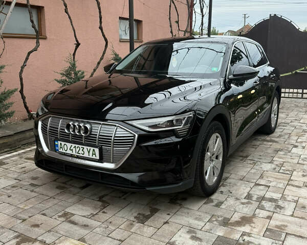 Черный Ауди E-Tron, объемом двигателя 0 л и пробегом 158 тыс. км за 26900 $, фото 20 на Automoto.ua